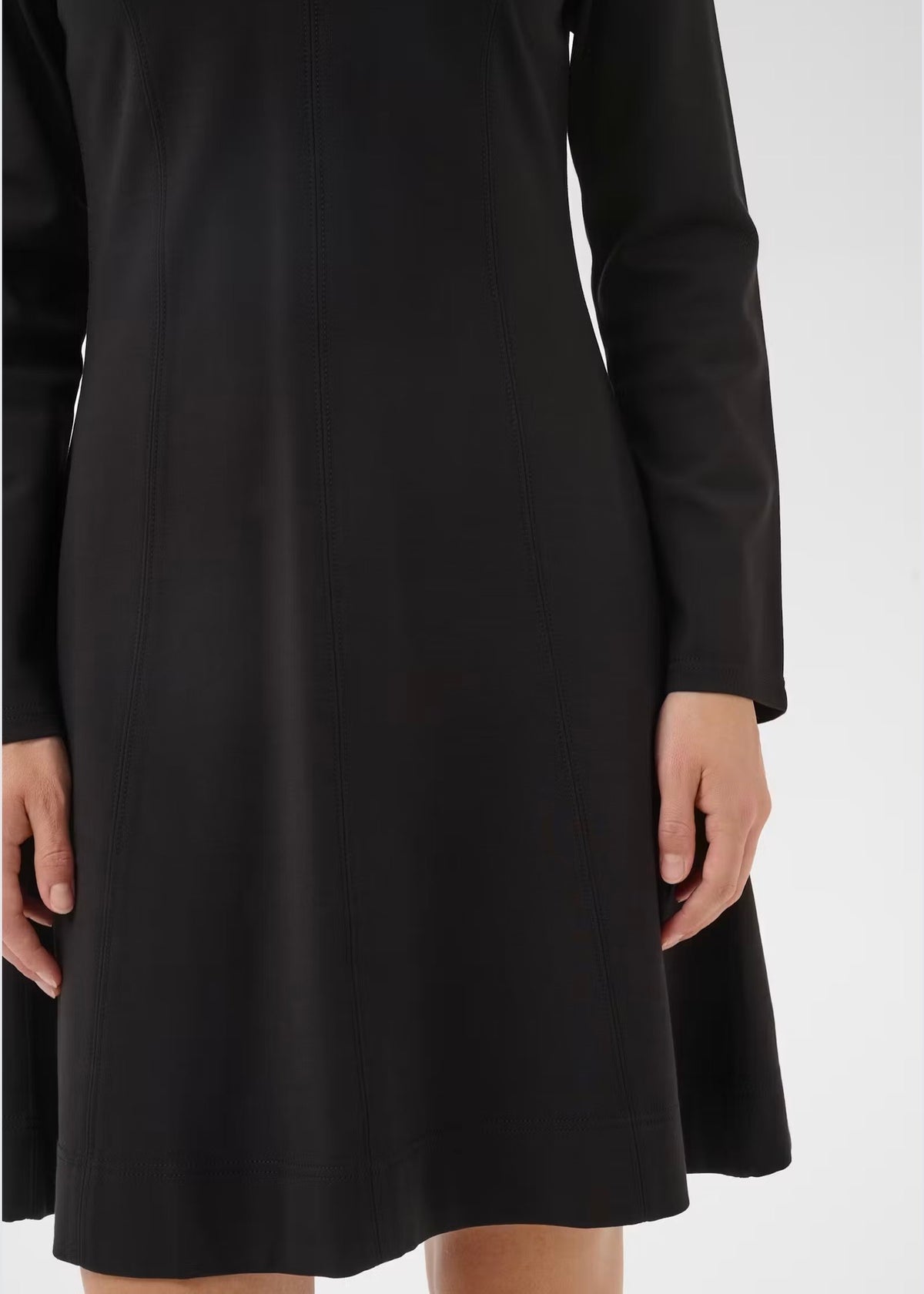 Djaka Dress Black