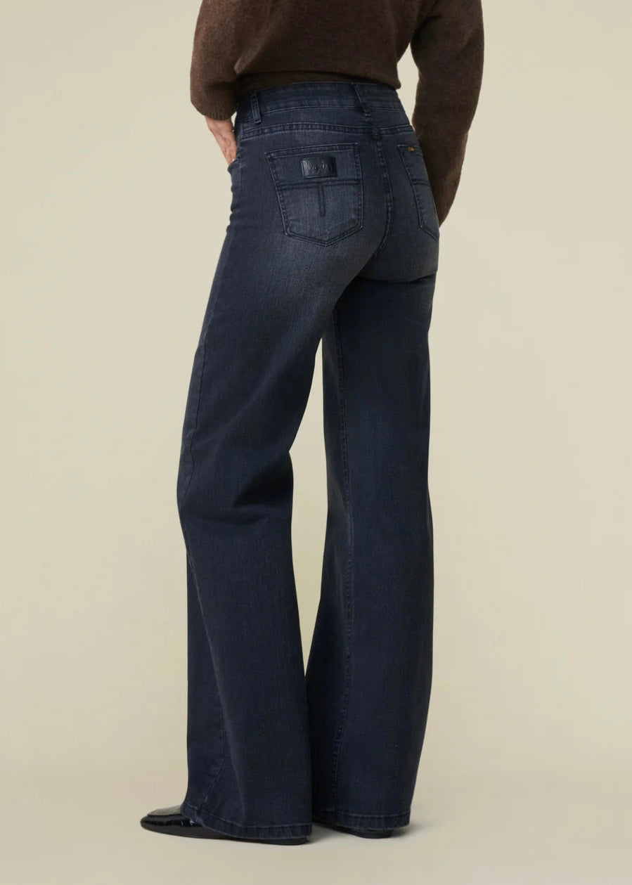 Palazzo Donatella Black Enzyme Black