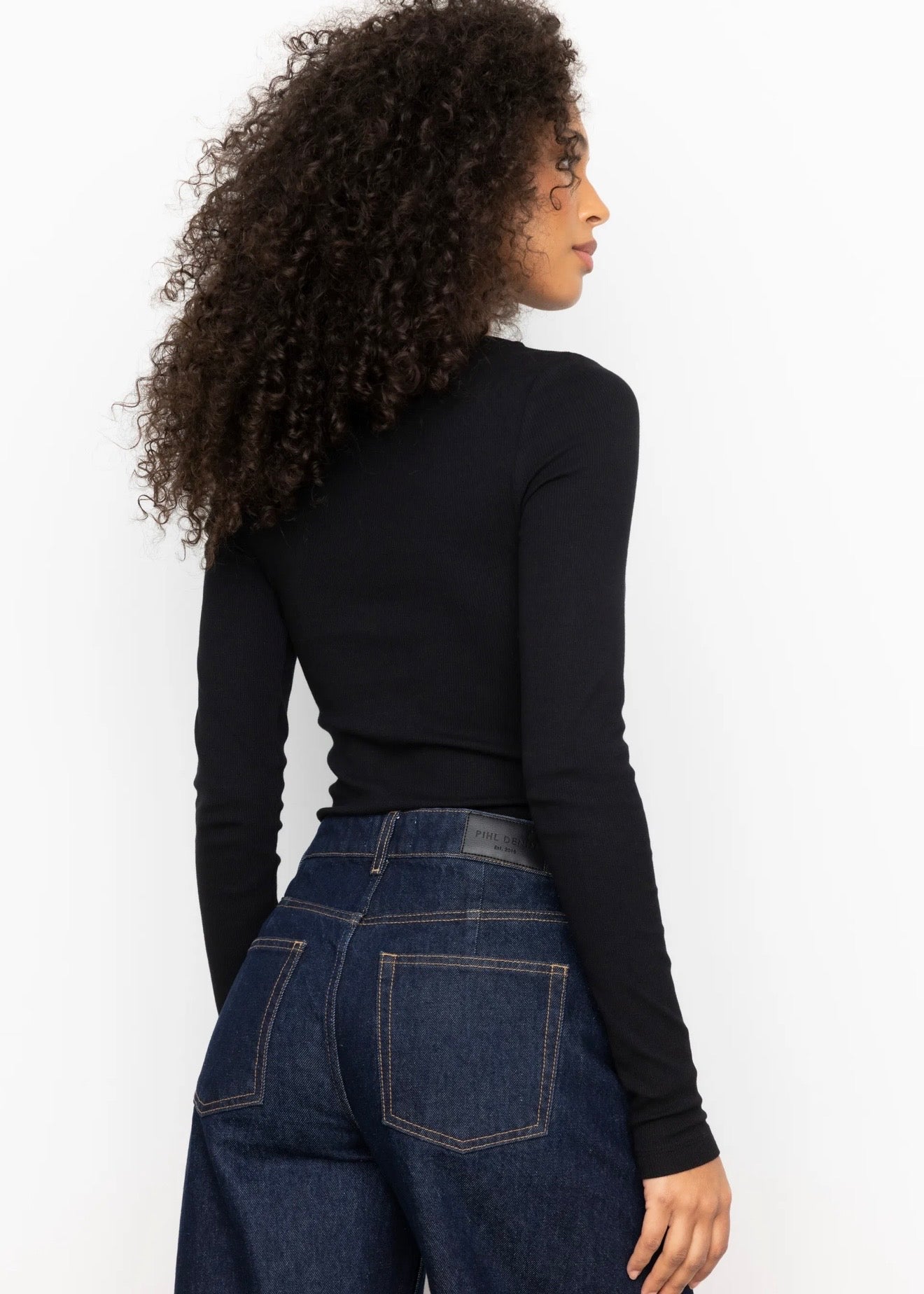 Petronella Rib Boatneck Black