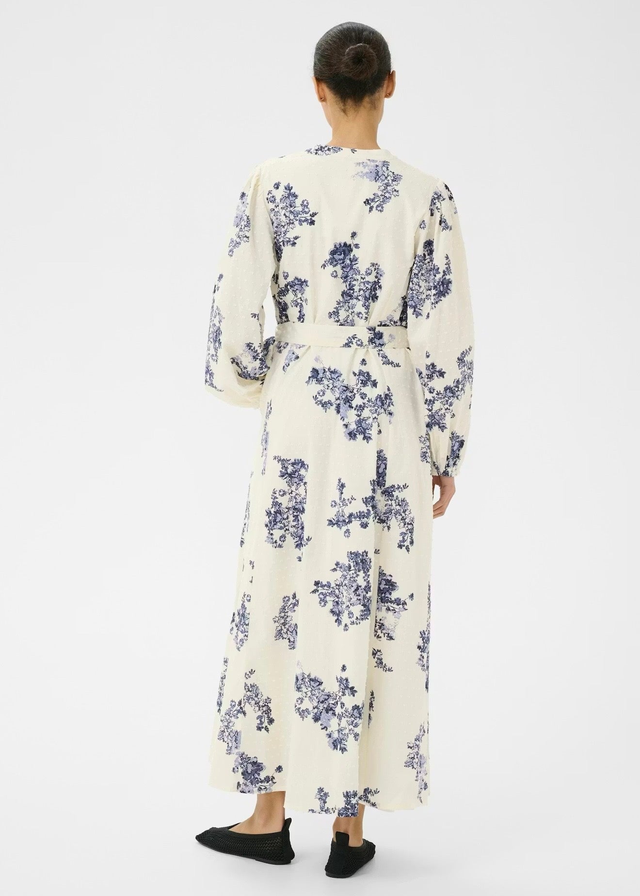 Avirana Dress Blue Shadow Flower