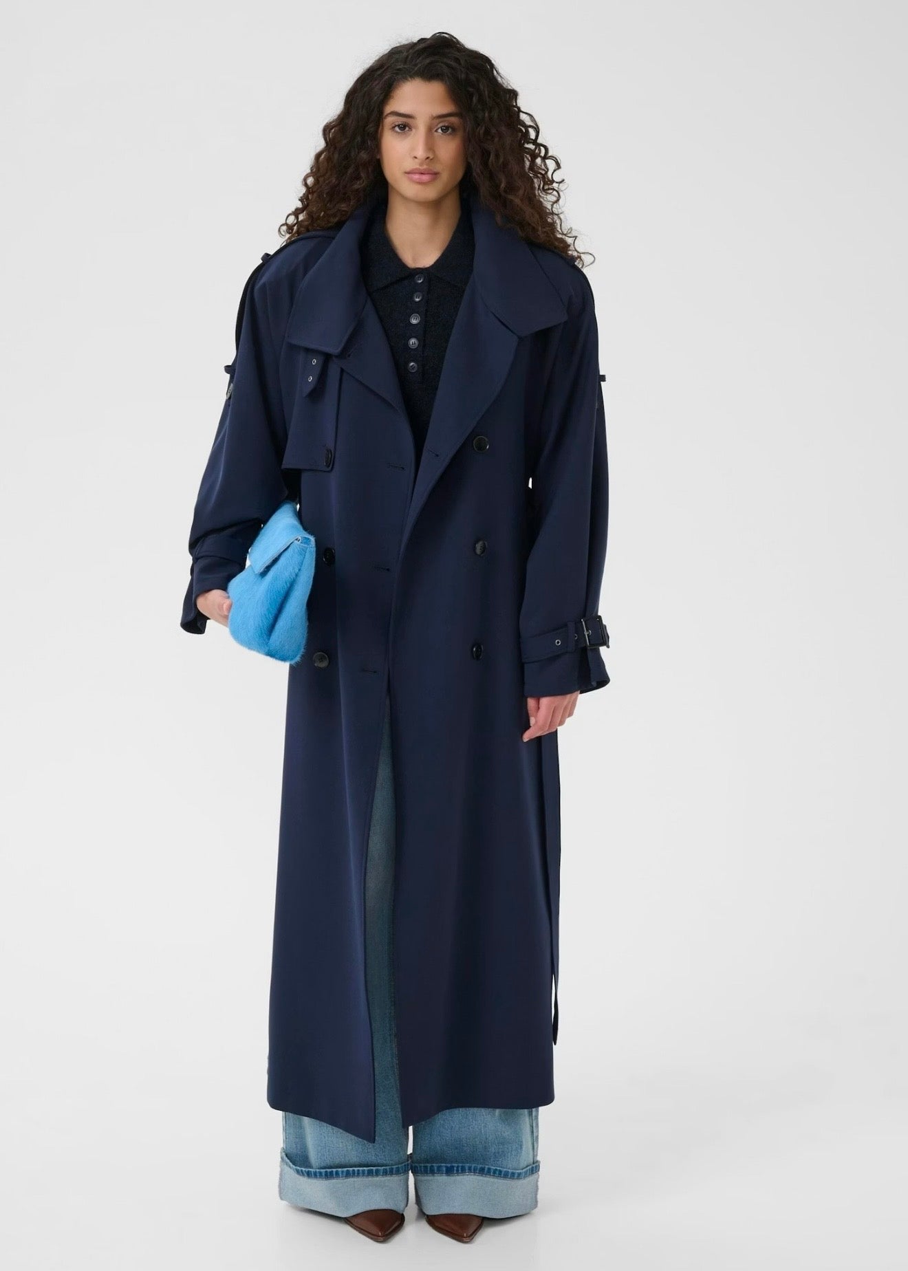 Avic Long Trench Sky Captain