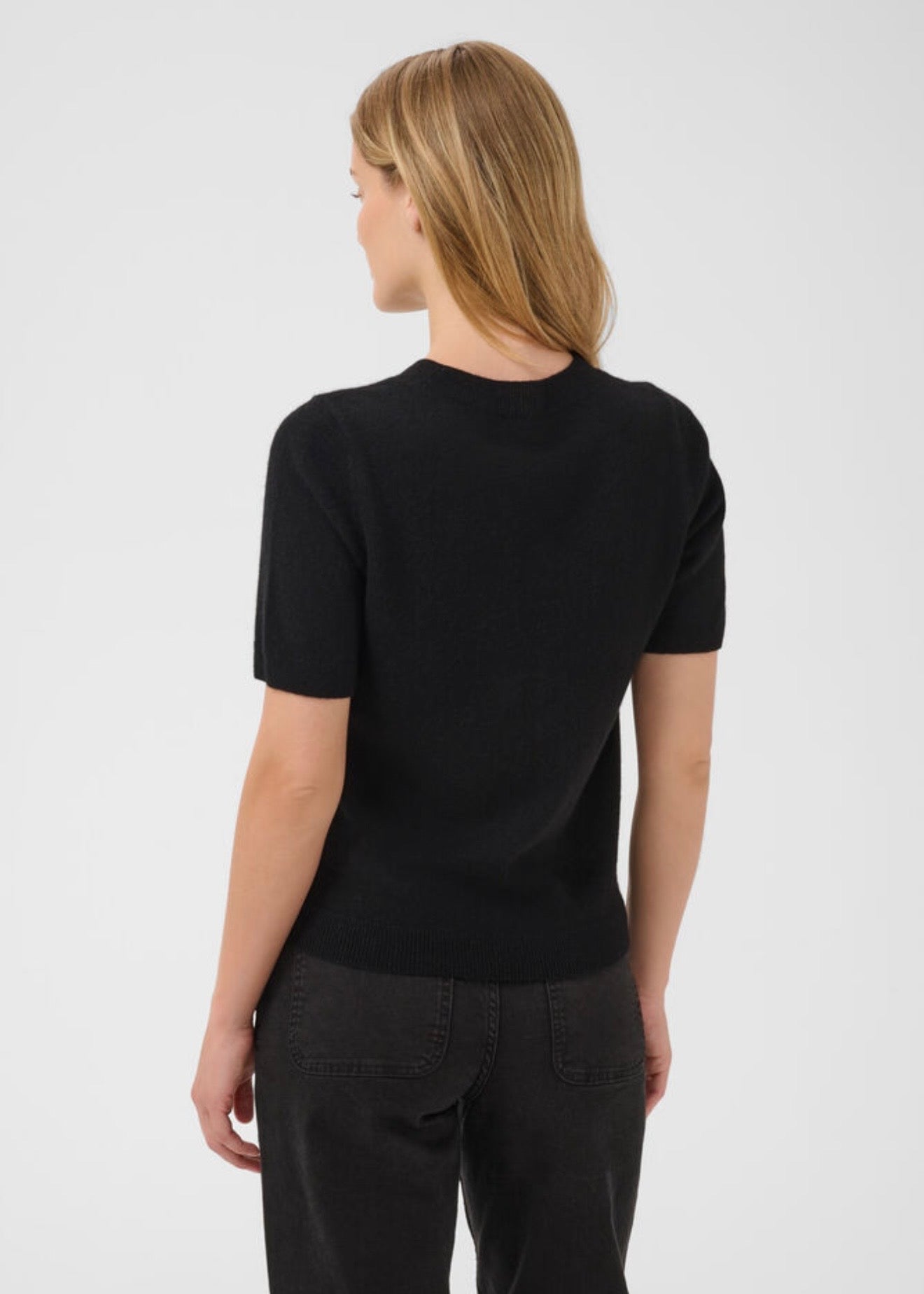 Everlotta Black