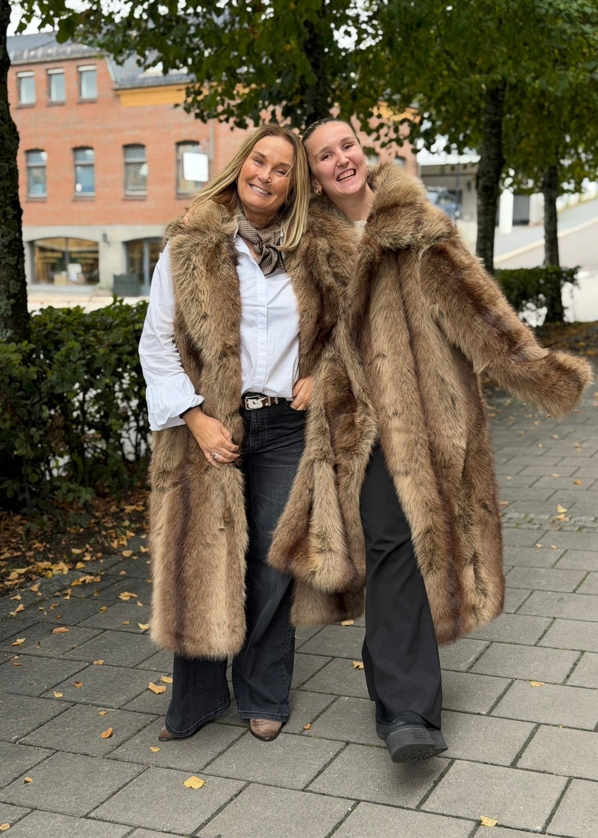 St. Moritz Fuskepels Vest Ulv