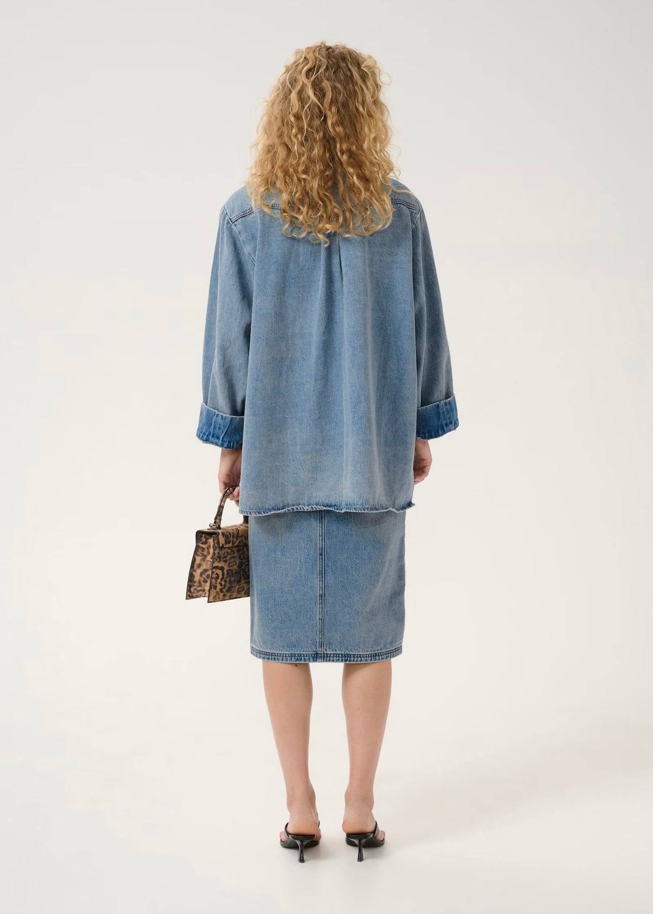 Gestuz Zlaya shirt - Mid Blue Vintage