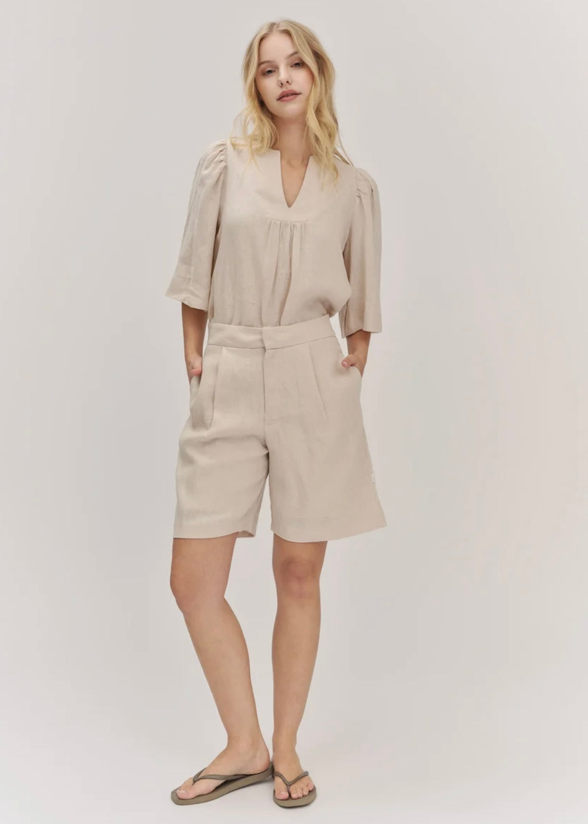 Ella&il Fie Linen shorts - Beige