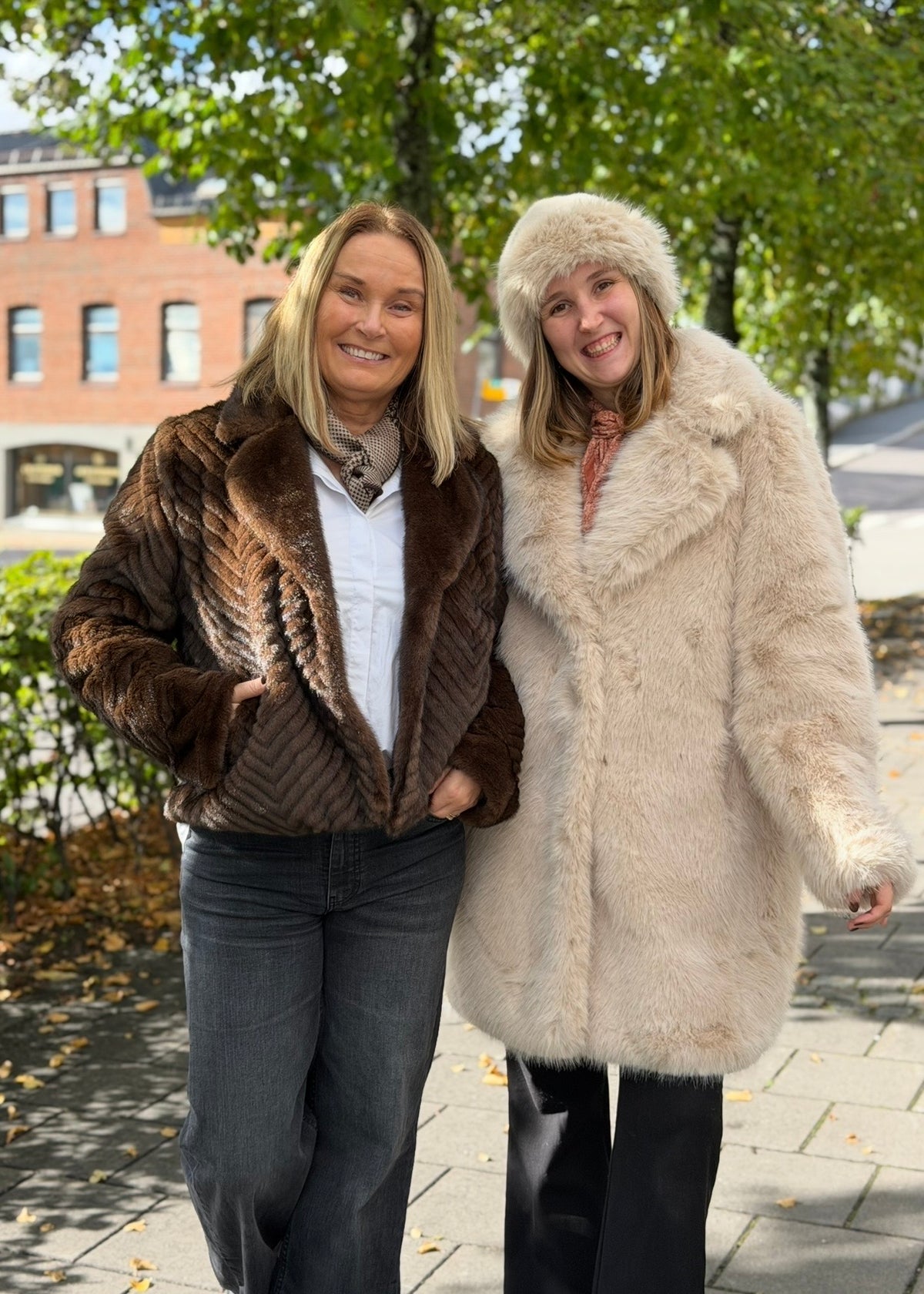 St. Moritz Fuskepels Jakke Lys Beige