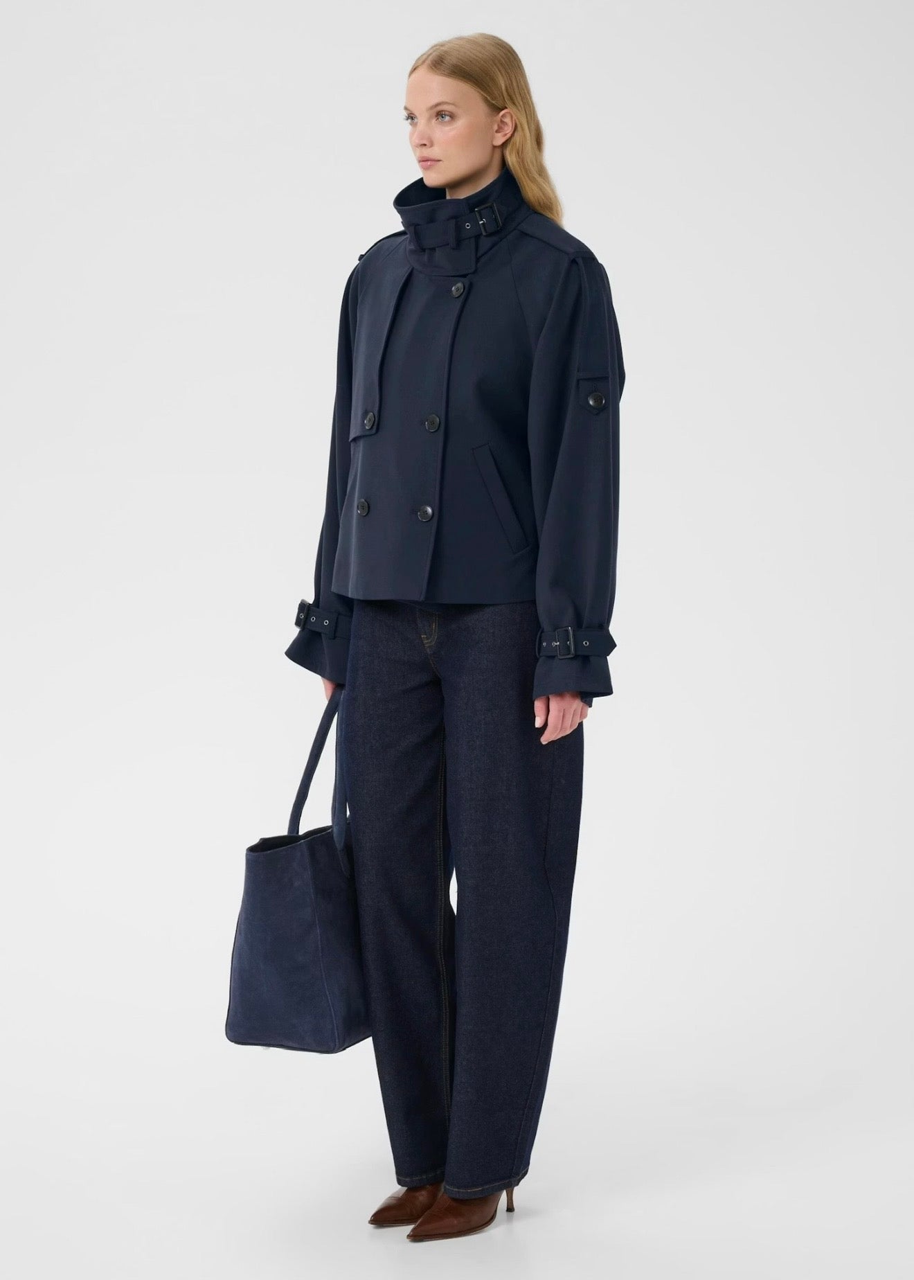 Avic Short Trench Sky Captain