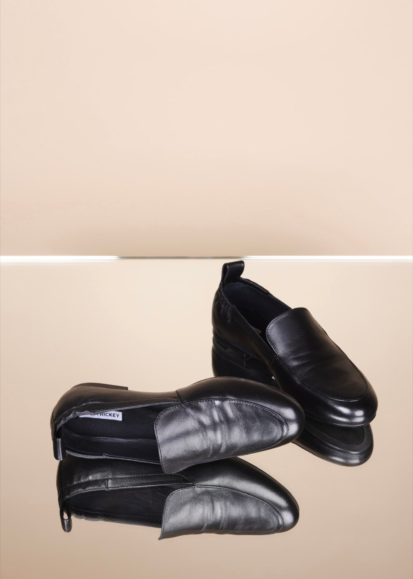 Royale Leather Black