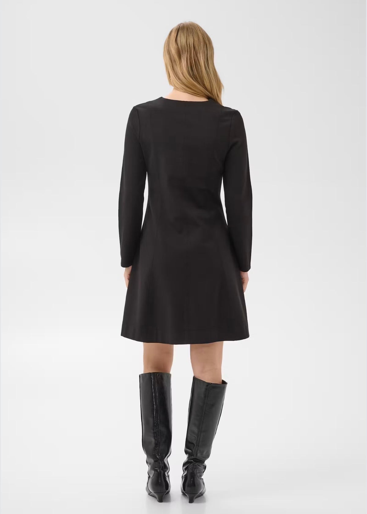 Djaka Dress Black