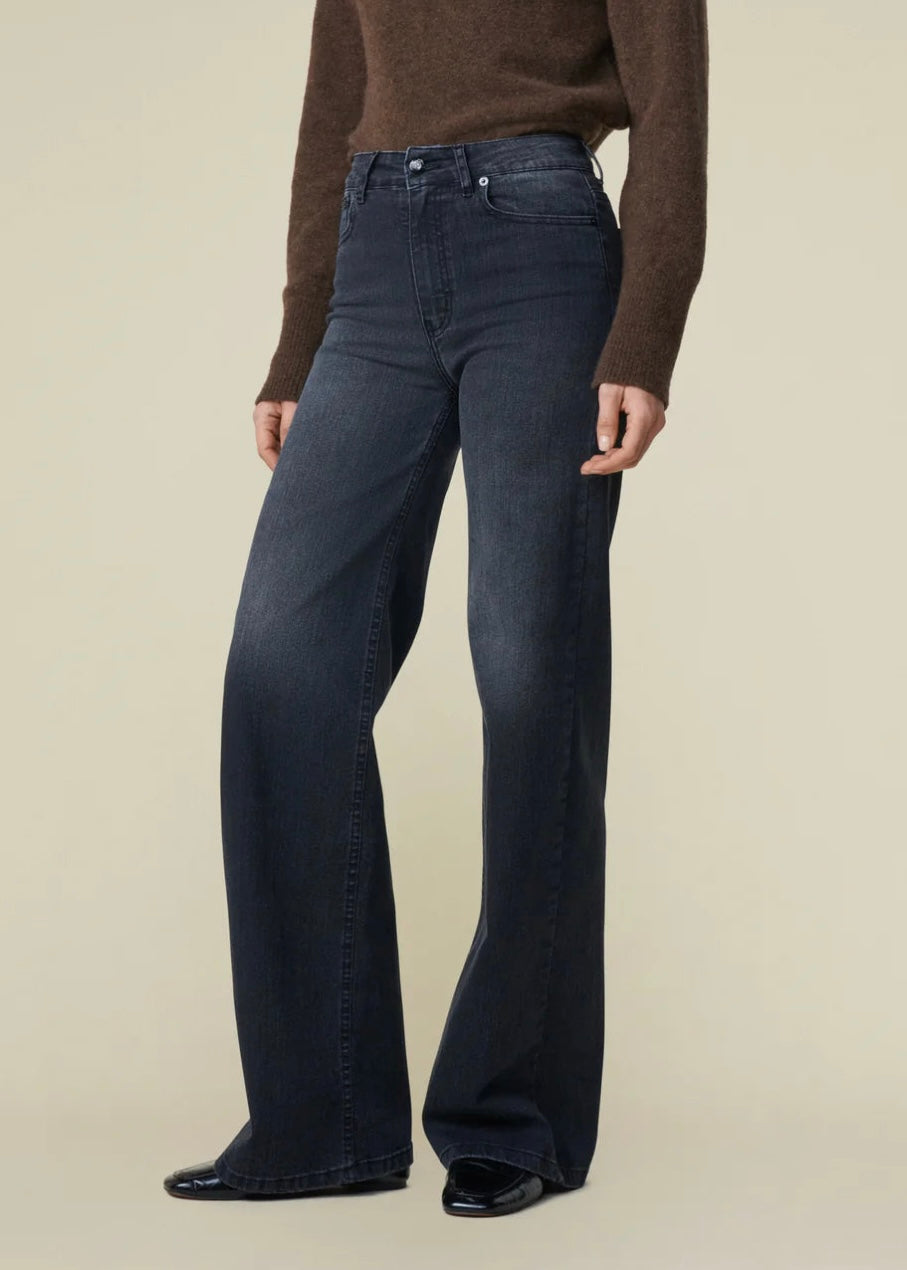 Palazzo Donatella Black Enzyme Black