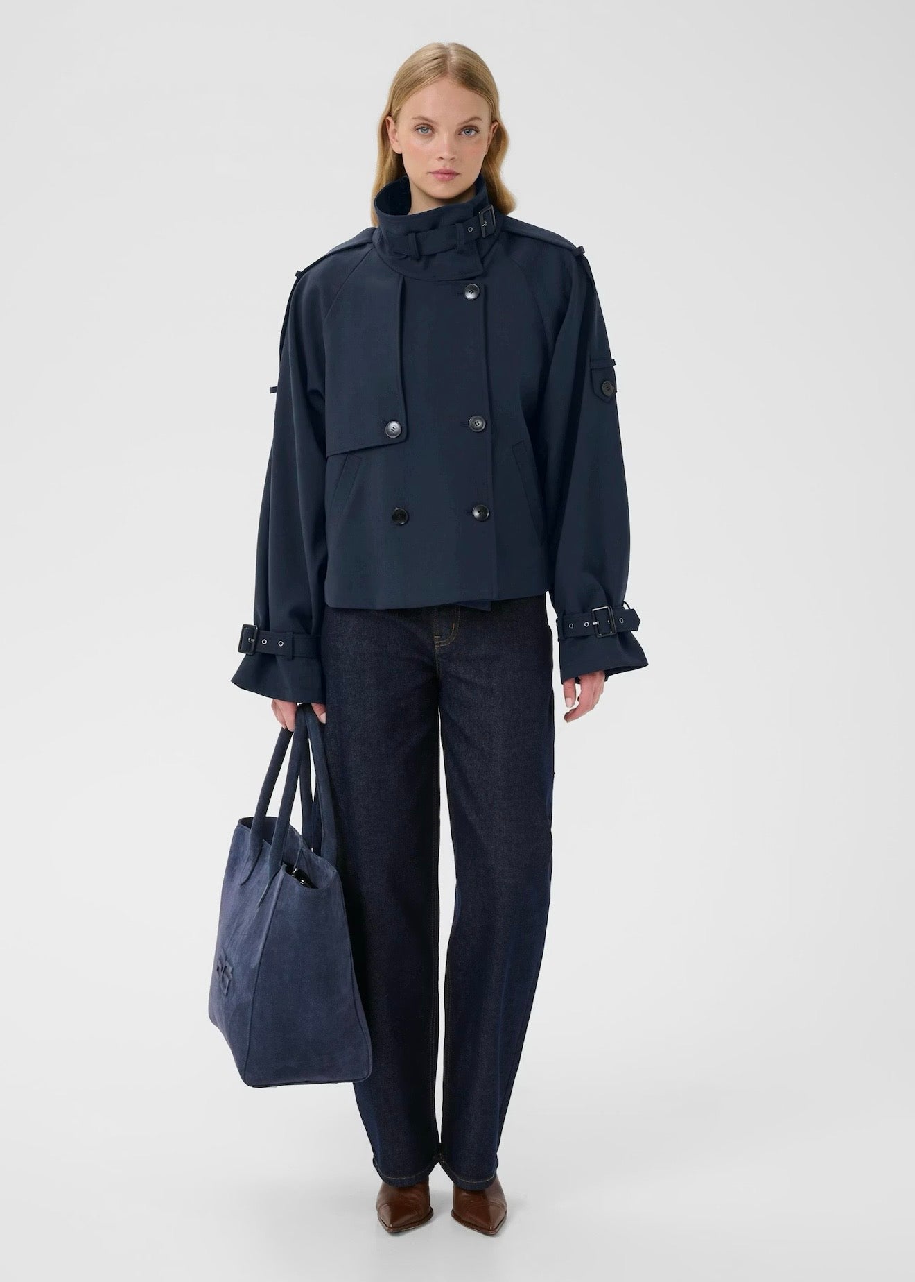 Avic Short Trench Sky Captain