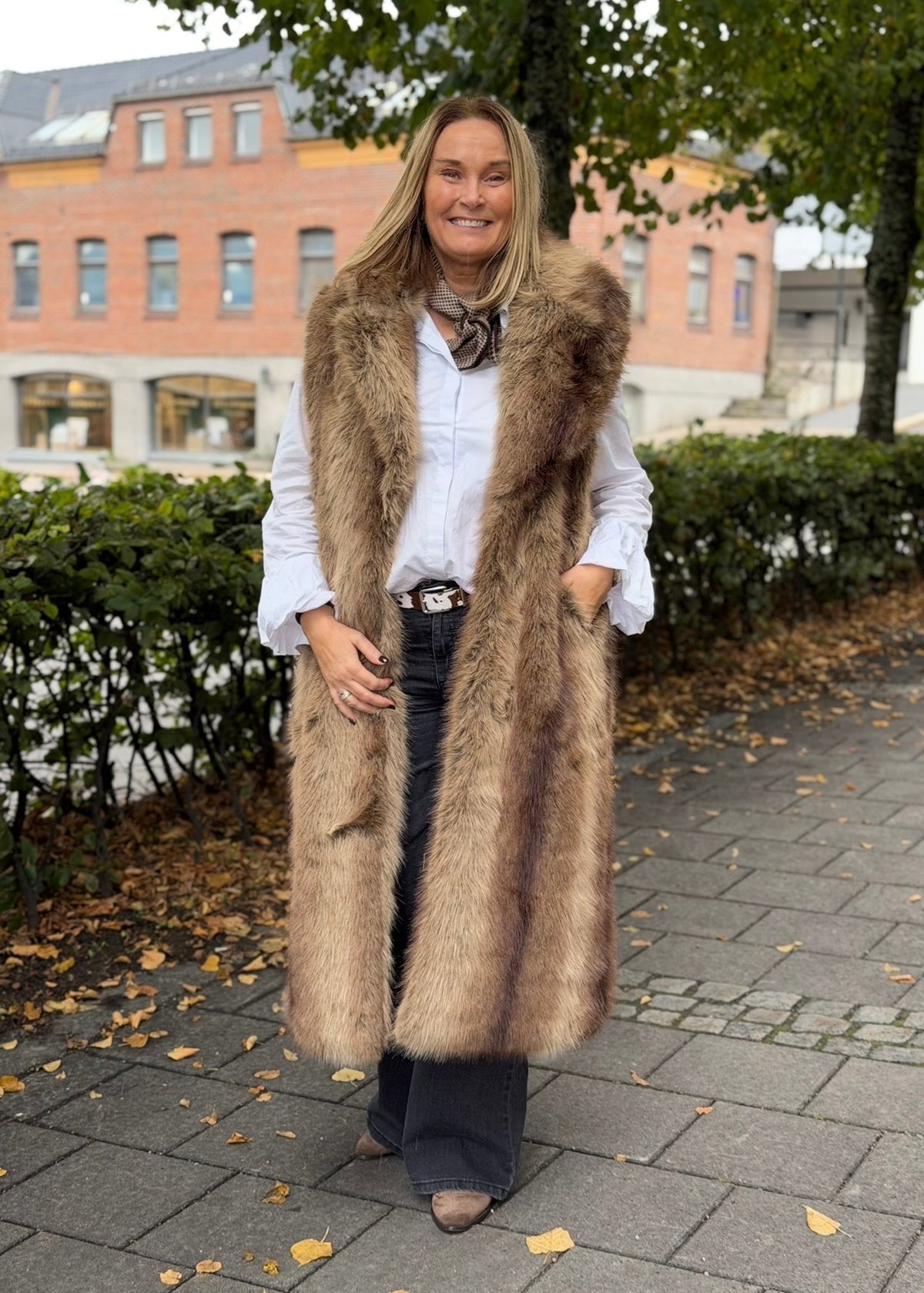 St. Moritz Fuskepels Vest Ulv