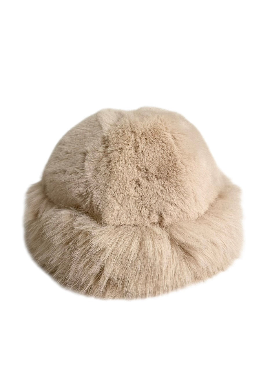 Sonja Fuskepels Hatt Lys Beige