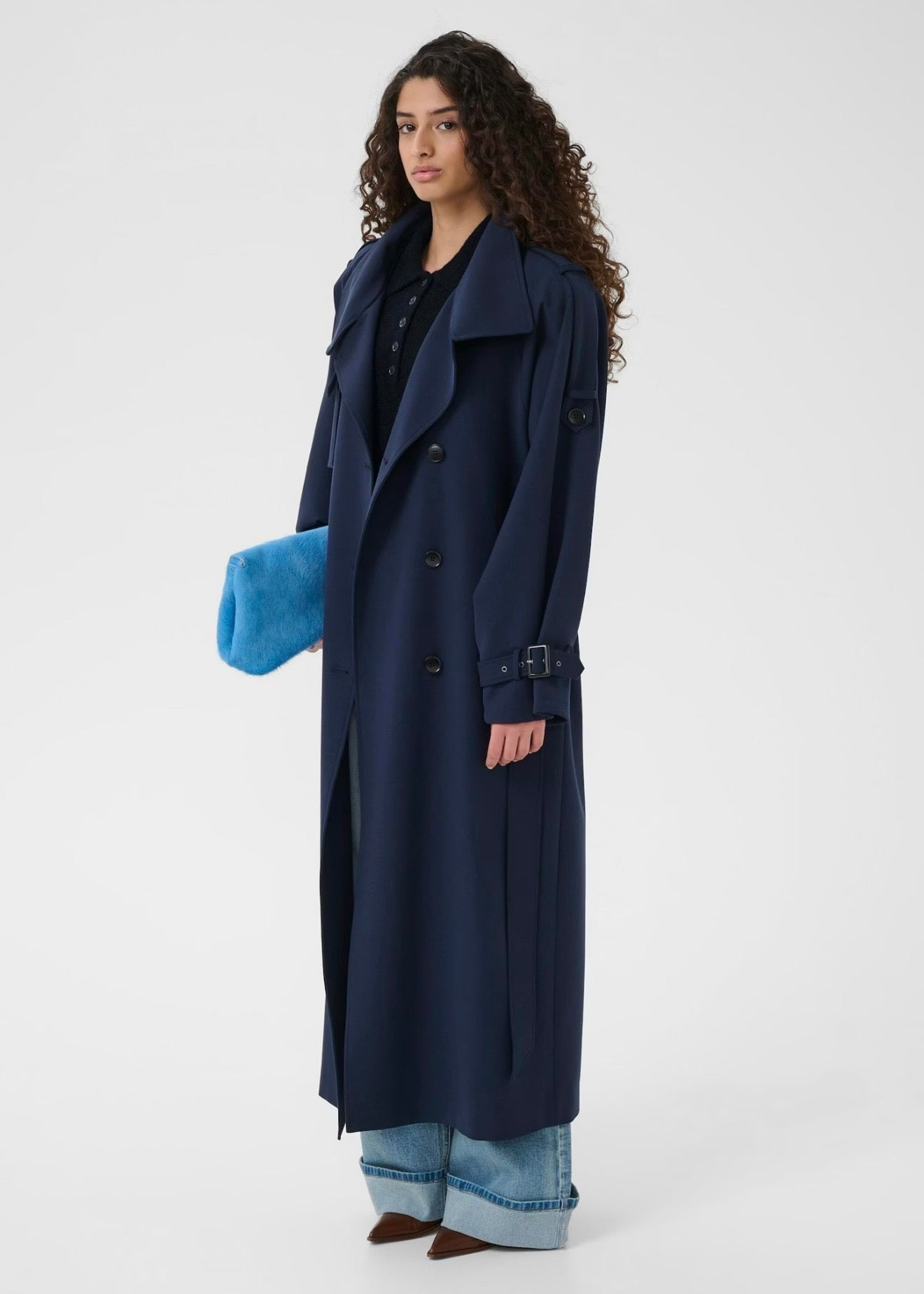 Avic Long Trench Sky Captain