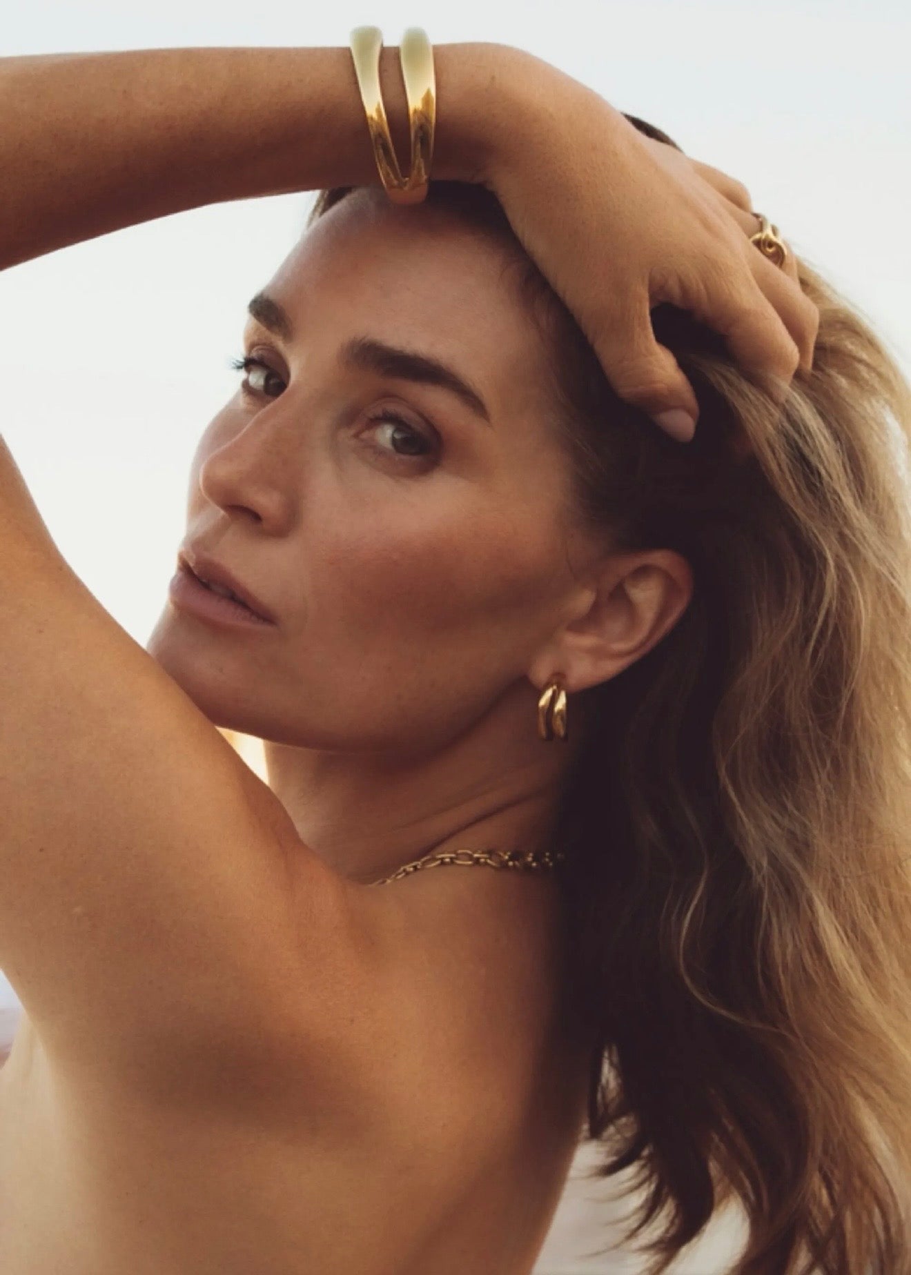 The Big Curved Hoops Gold