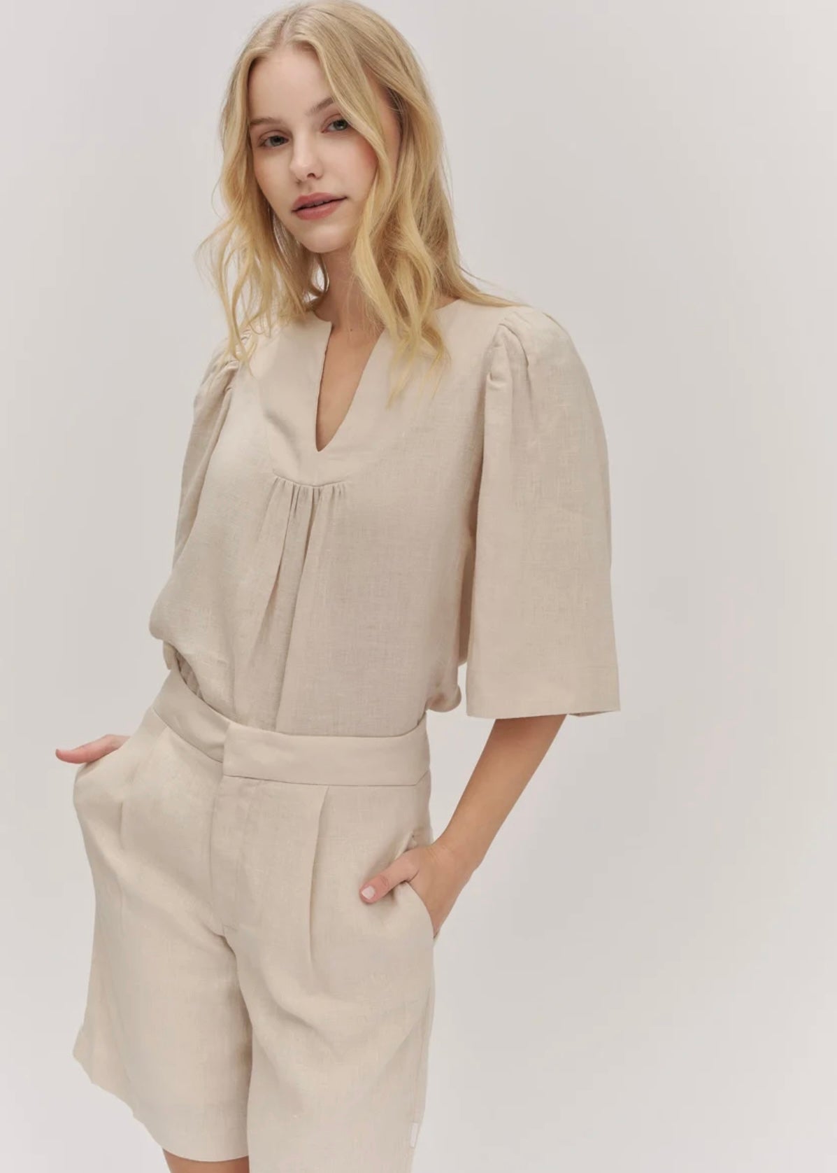 Ella&il Fie Linen shorts - Beige