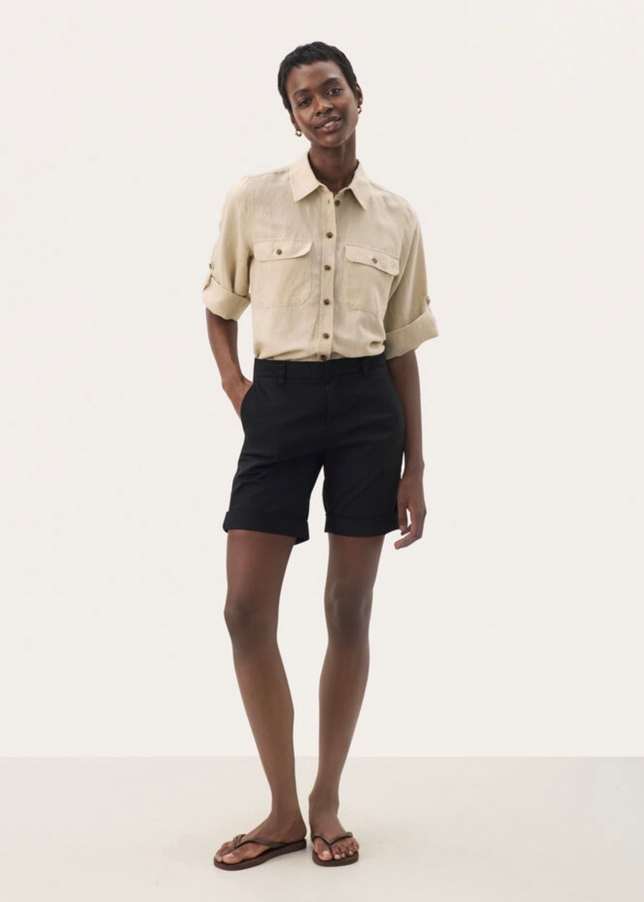 Hanijan Shorts Black