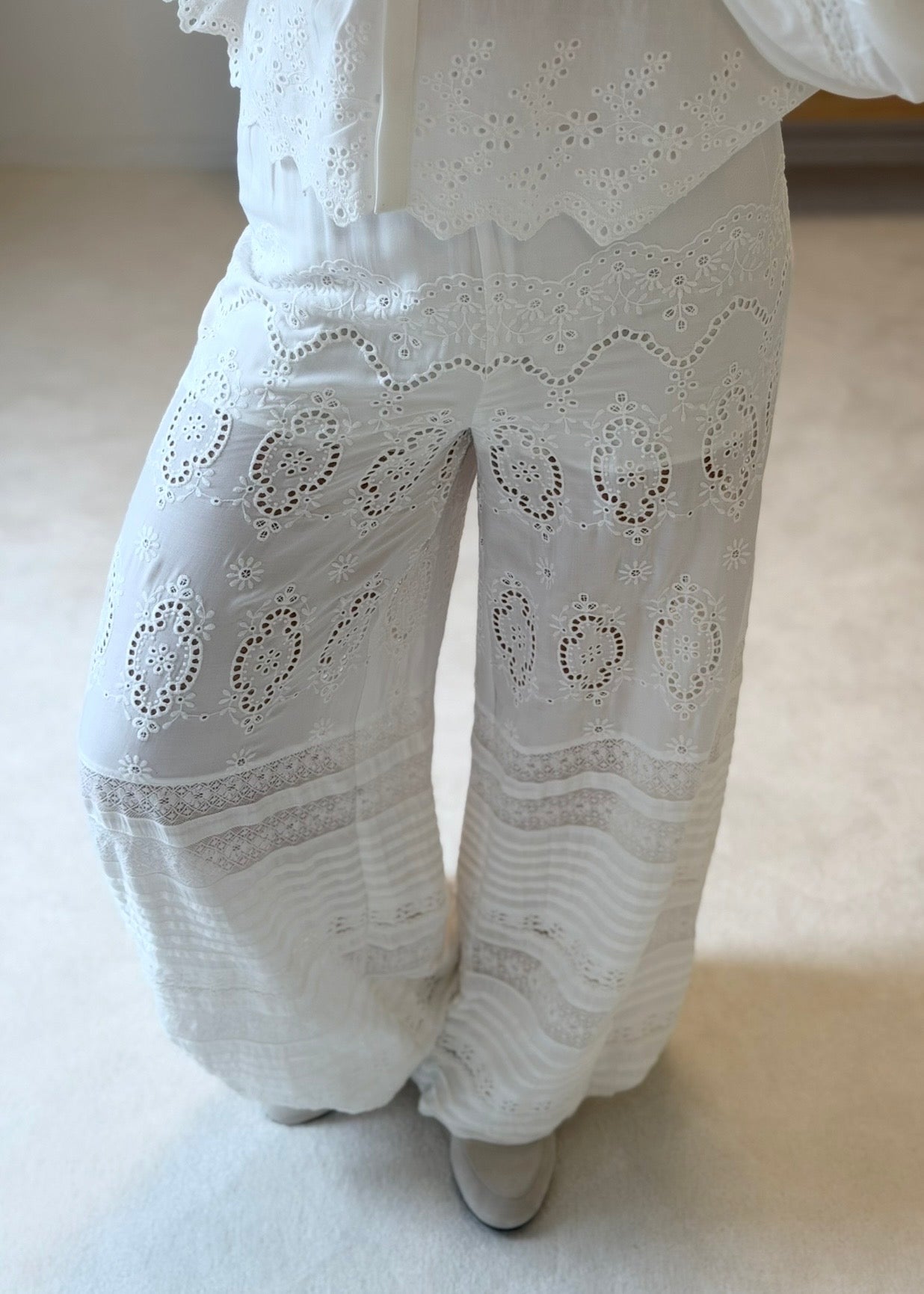Lita Pants White