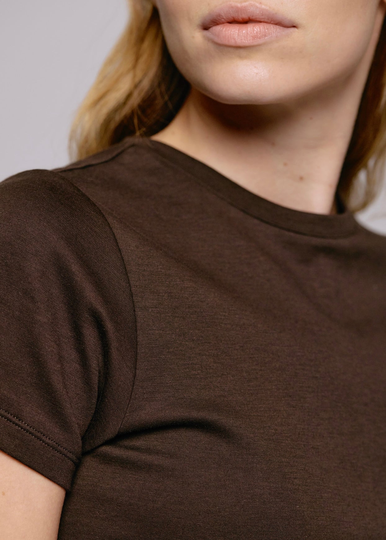 Agnes tee Brown