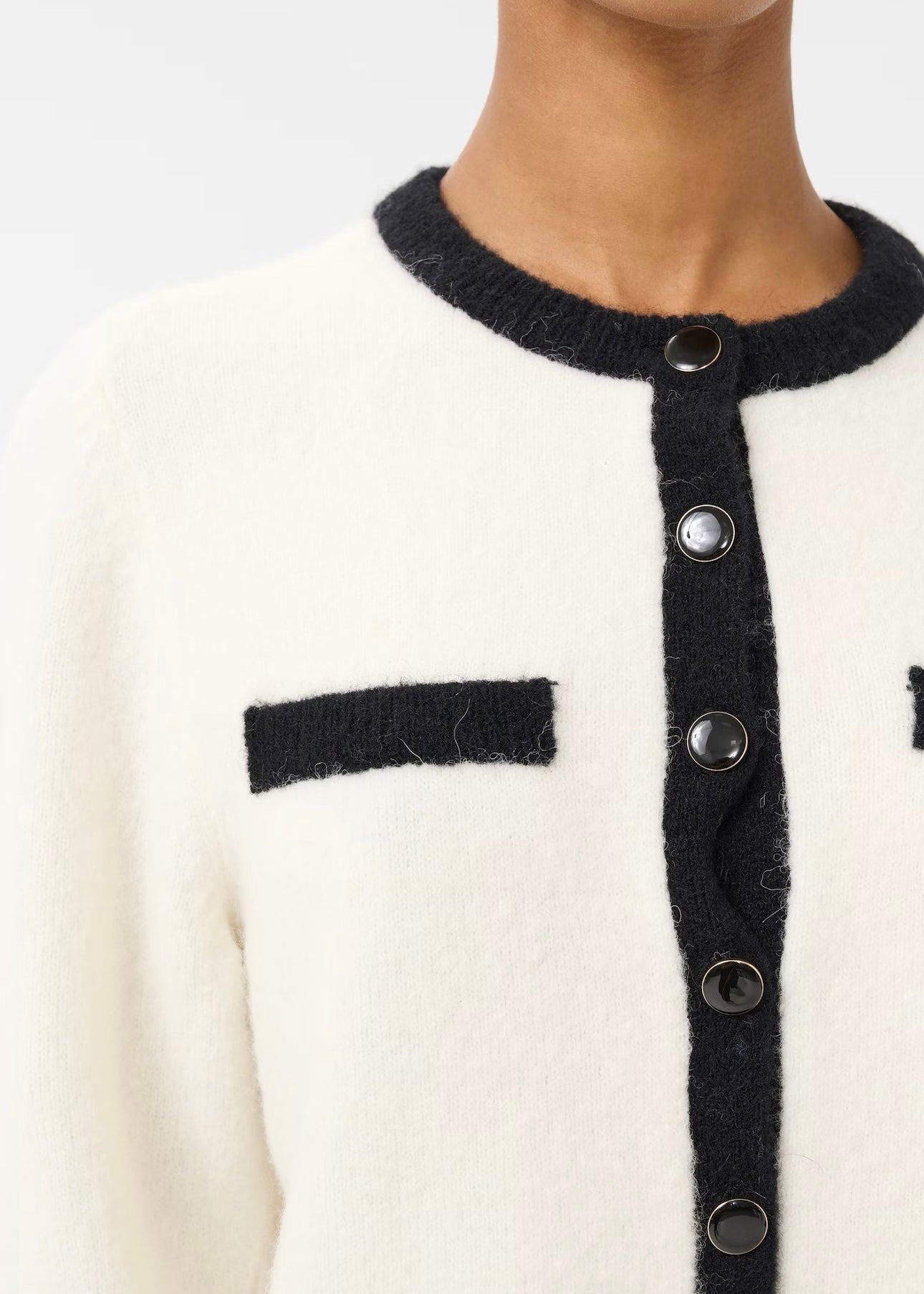Gestuz Alpha Contrast cardigan - Ivory/Black