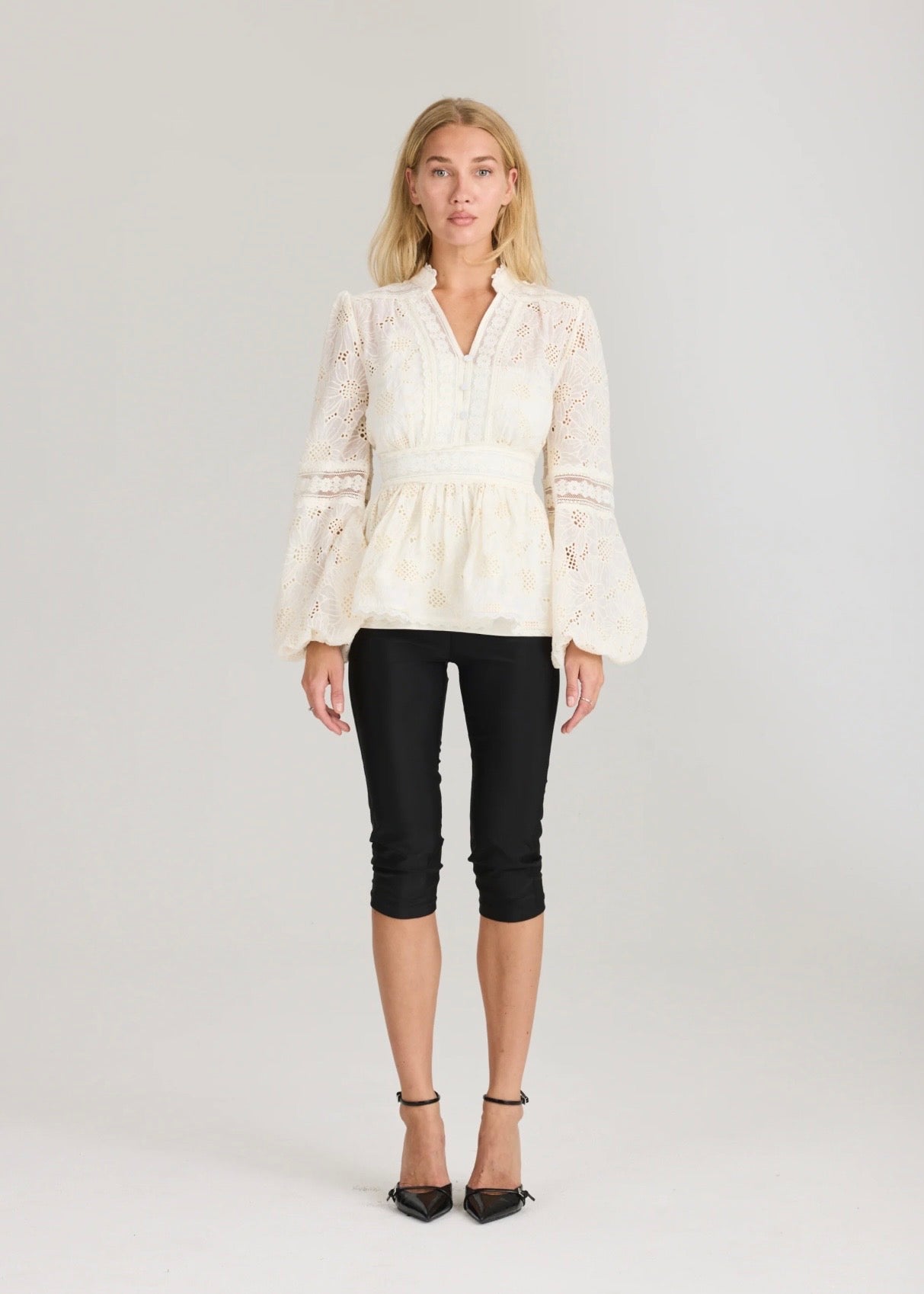 Aliah Daisy Blouse Cream