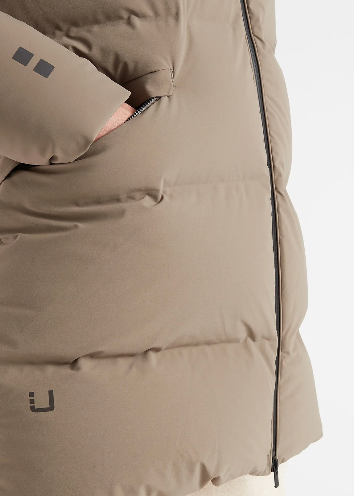 Thundra Parka Dark Sand