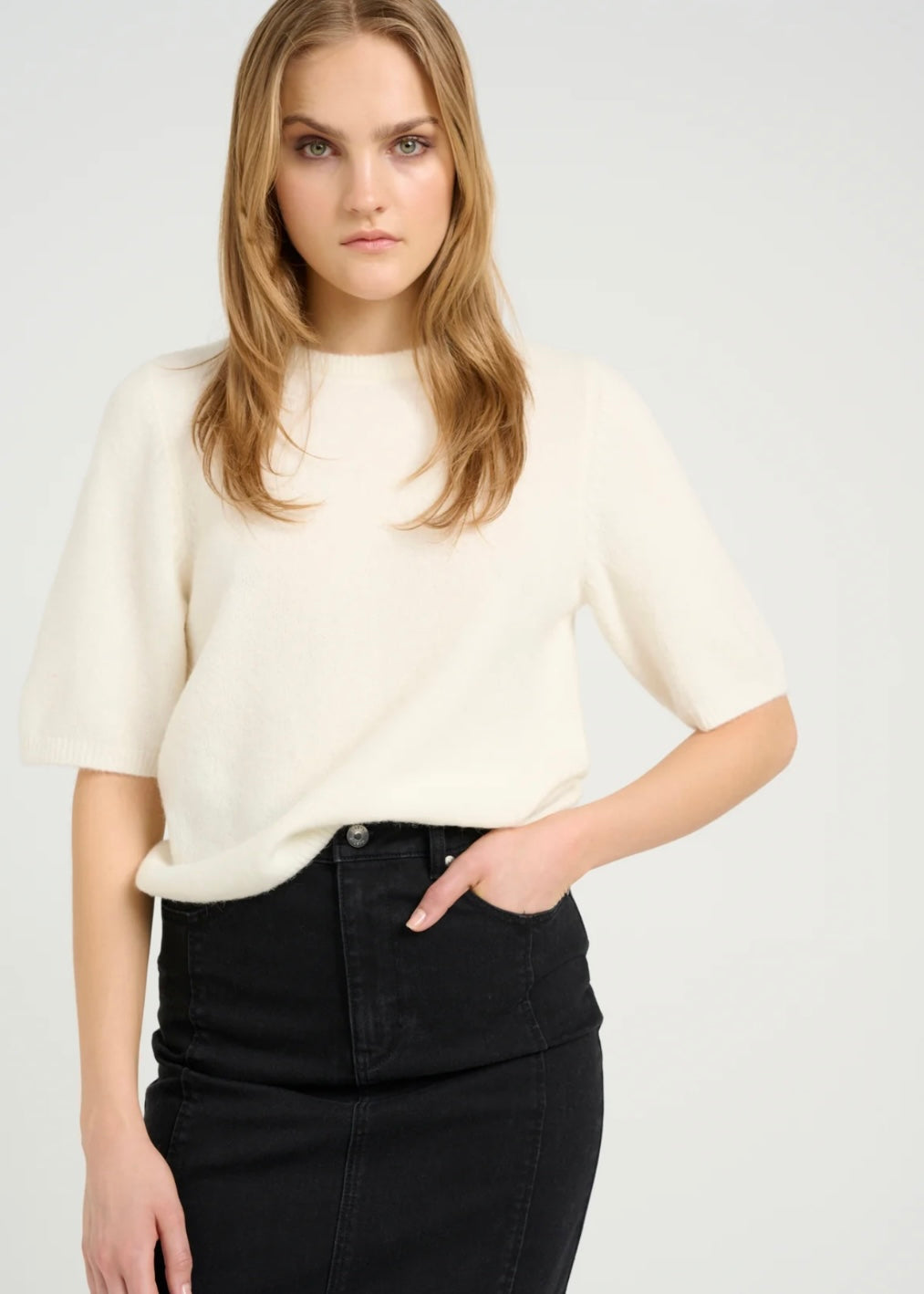 Alpha tee Ivory