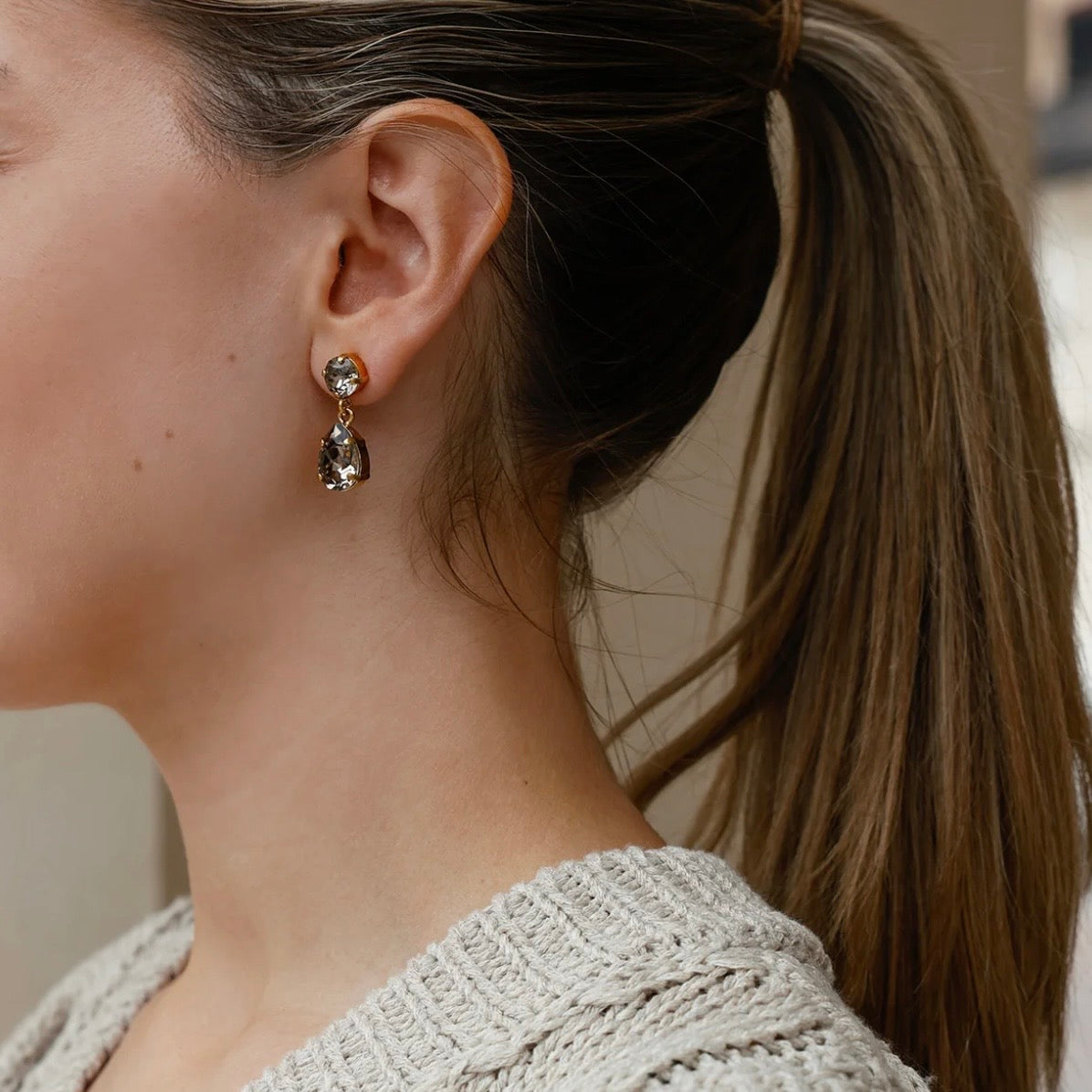 Mini Drop Earrings Gold Greige