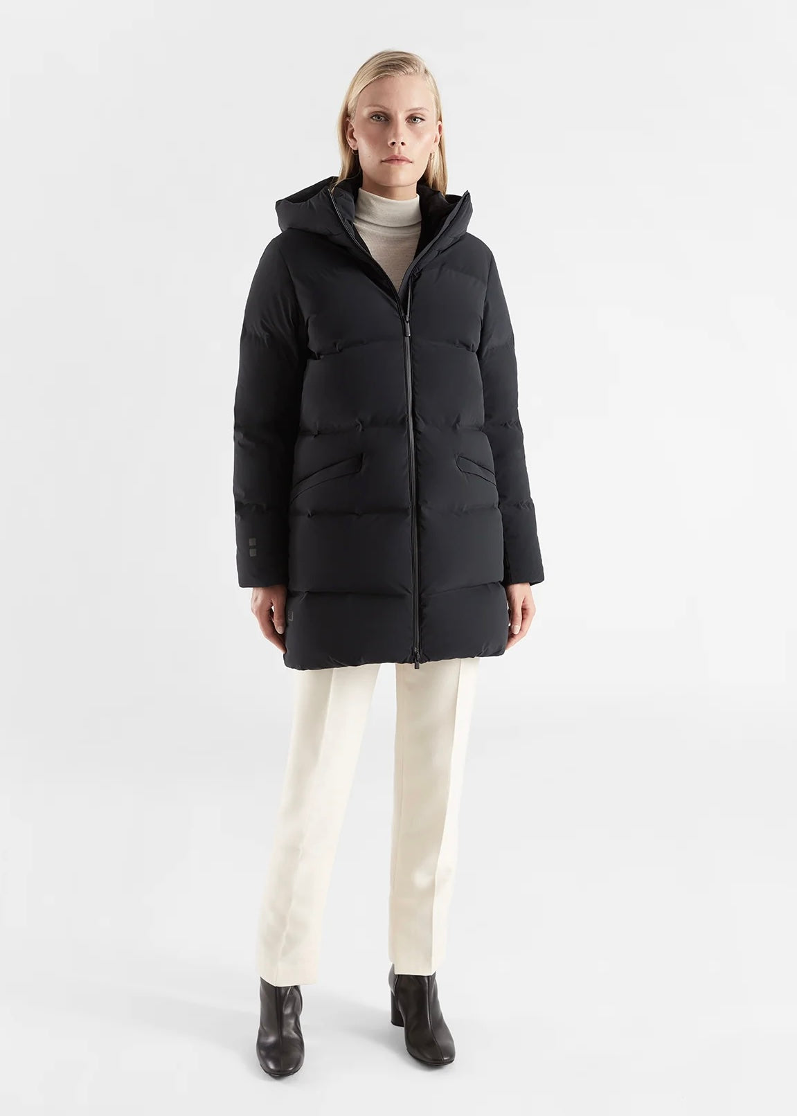 Thundra Parka Black