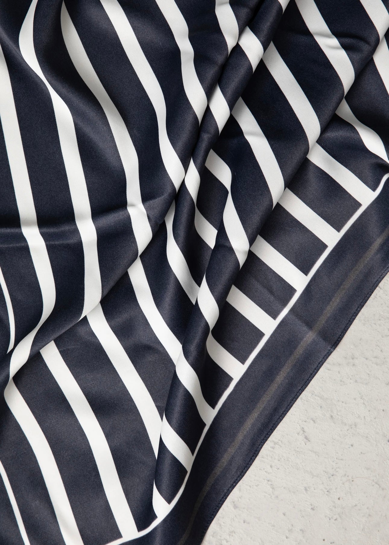 Camilla Pihl Alma scarf - Navy Stripe