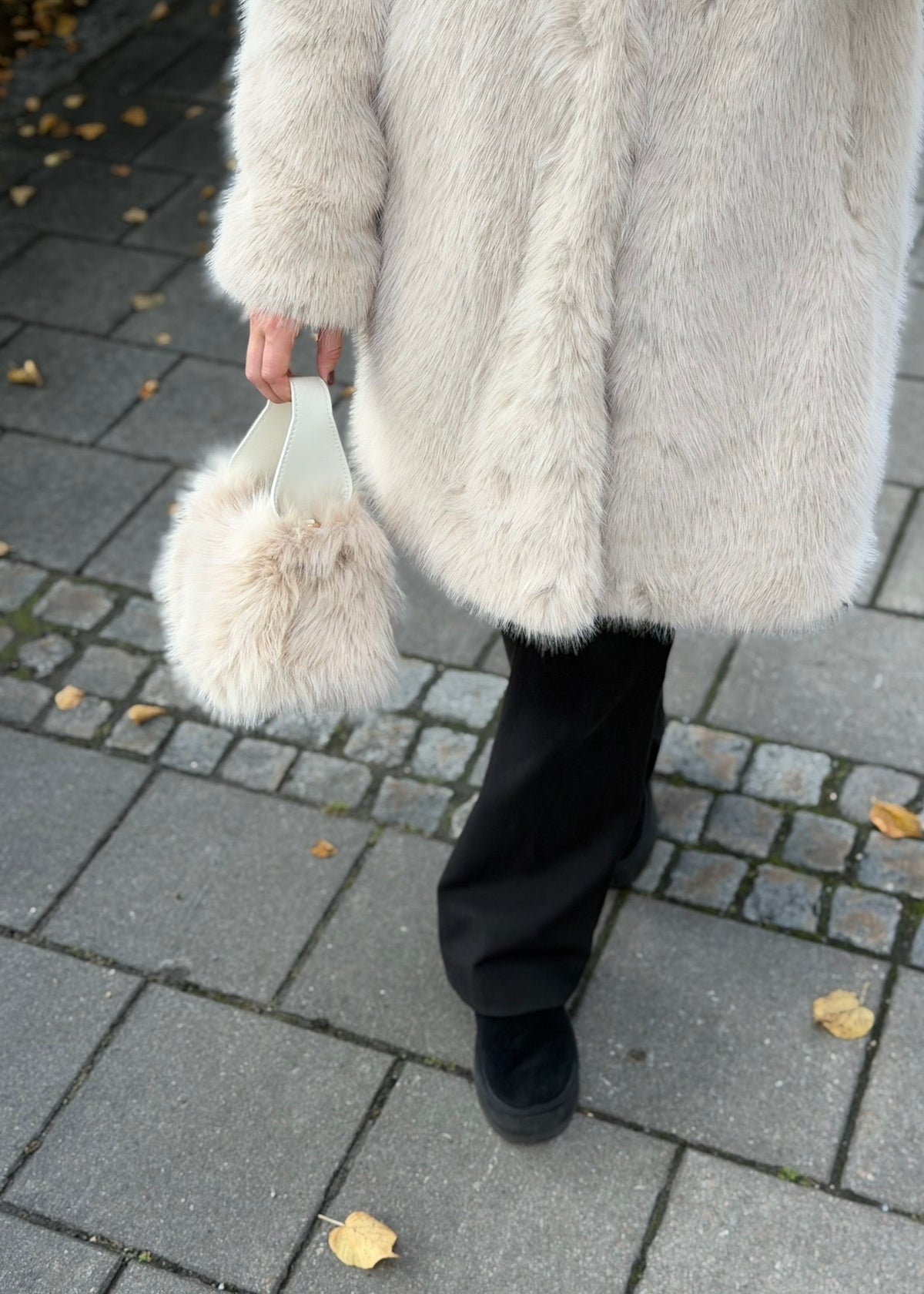 Paris Fuskepels Veske Lys Beige