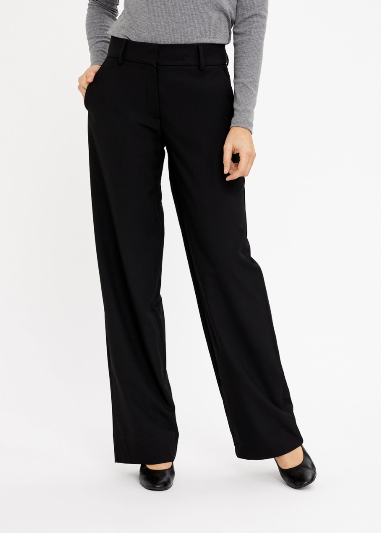 Dena Regular Black