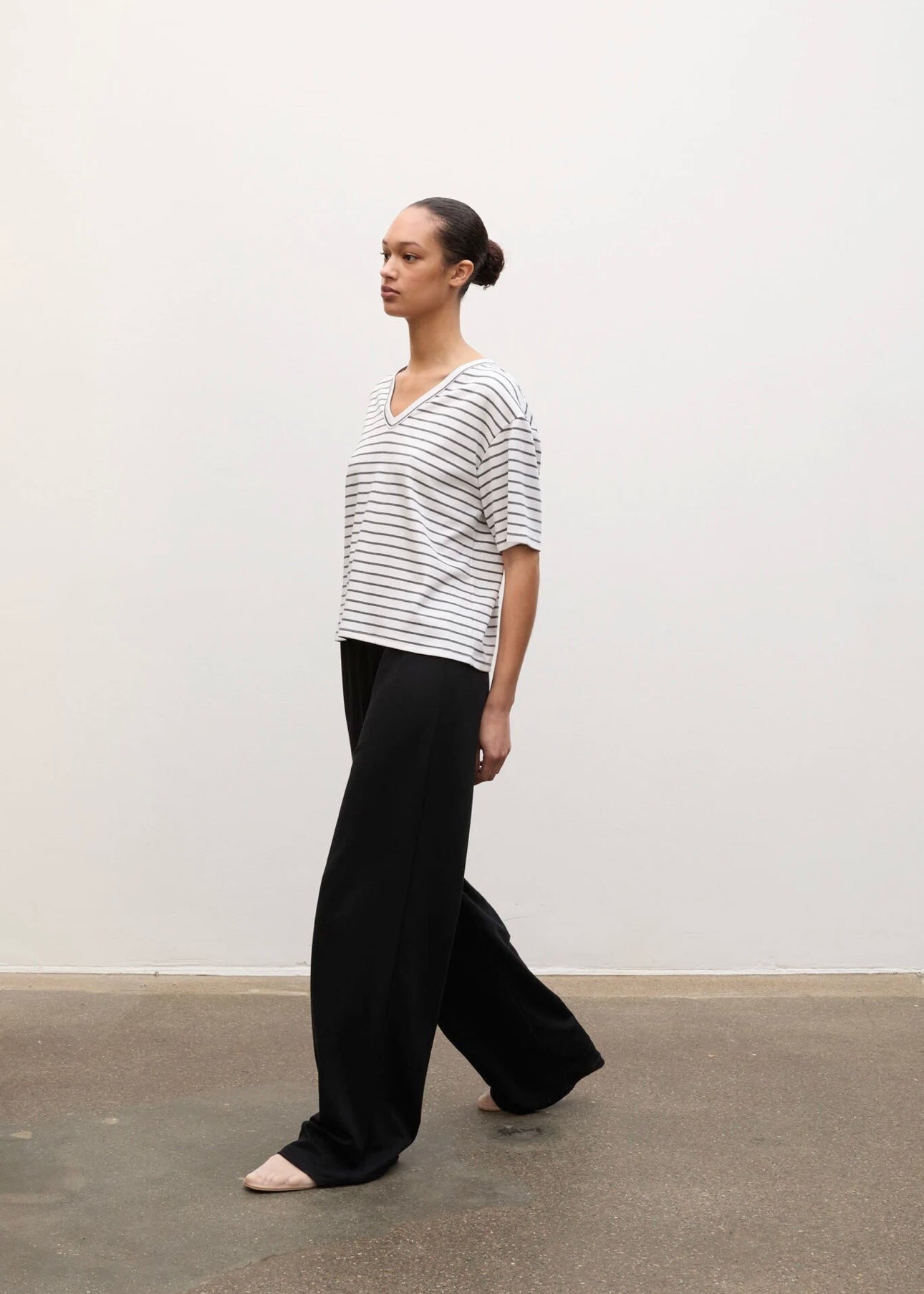 Julie Josephine Bettina tee - Dark Grey Stripe