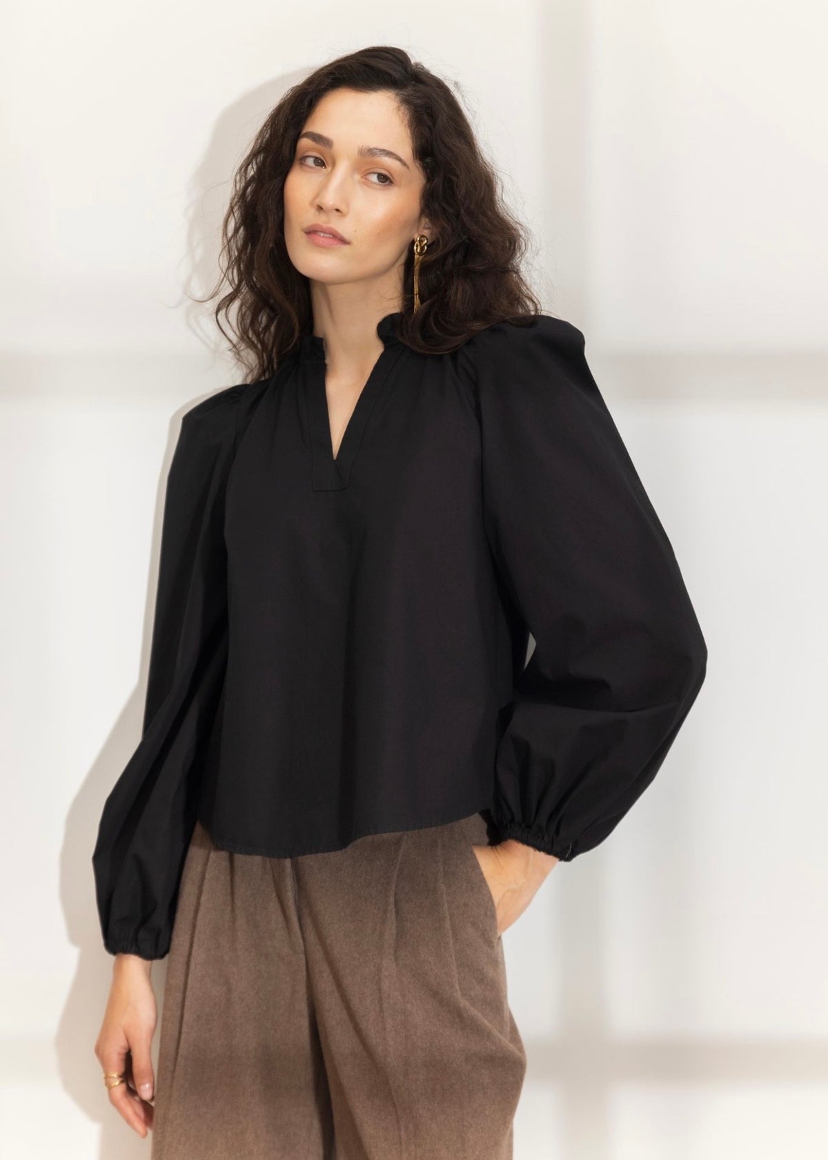 Infinity Blouse Black