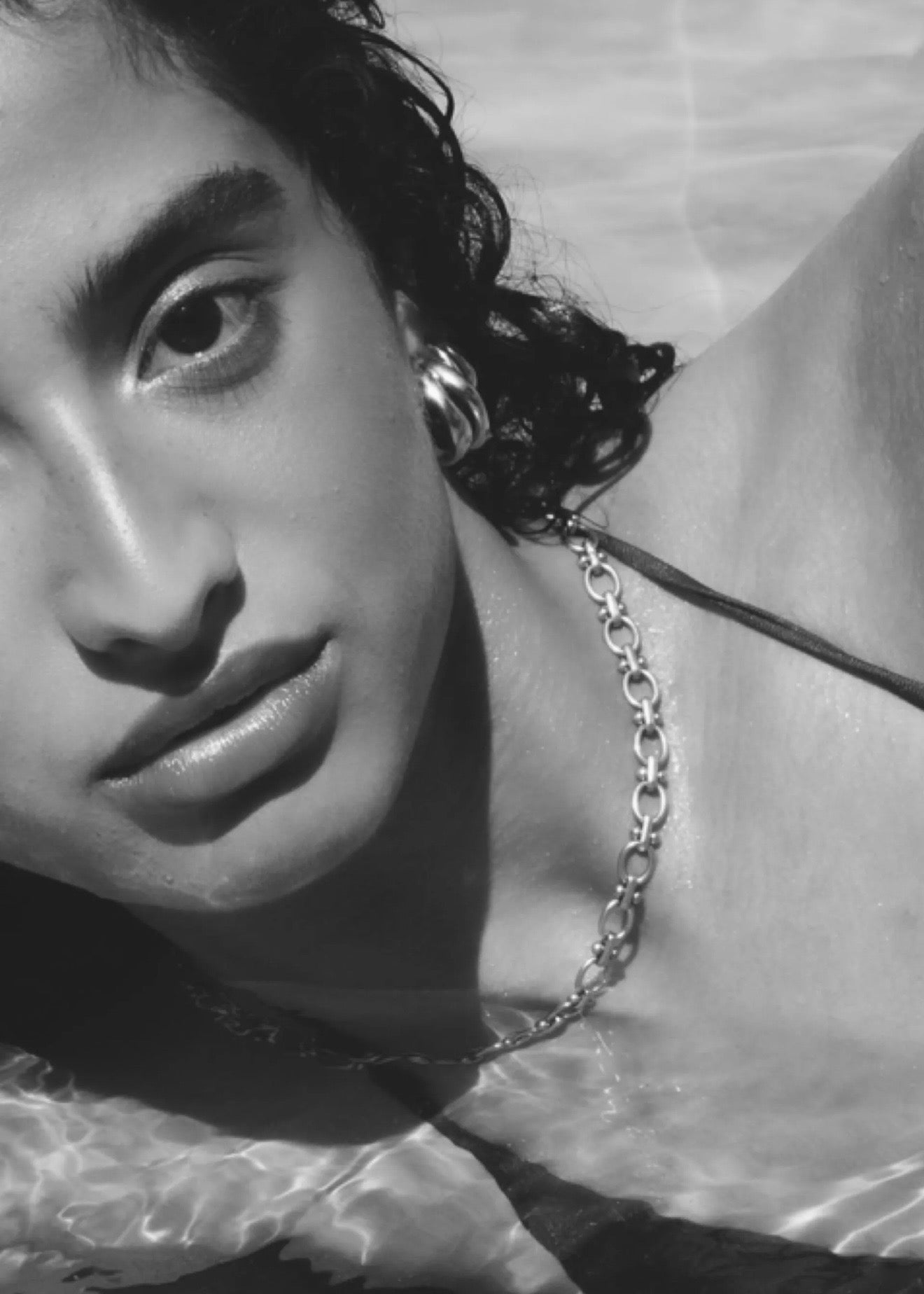 The Infinity Chain Gold