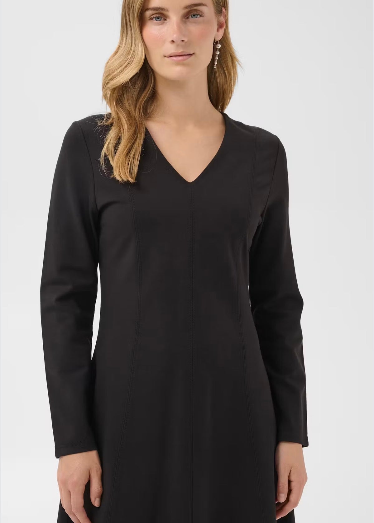 Djaka Dress Black