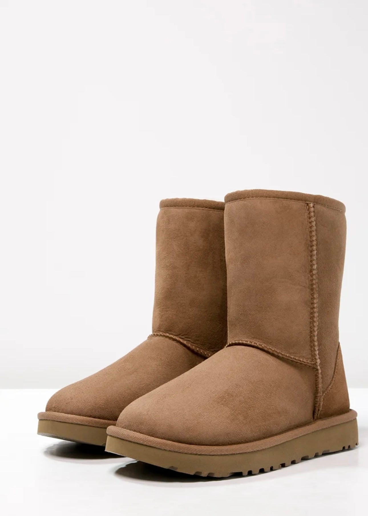 UGG W Classic Short Chestnut