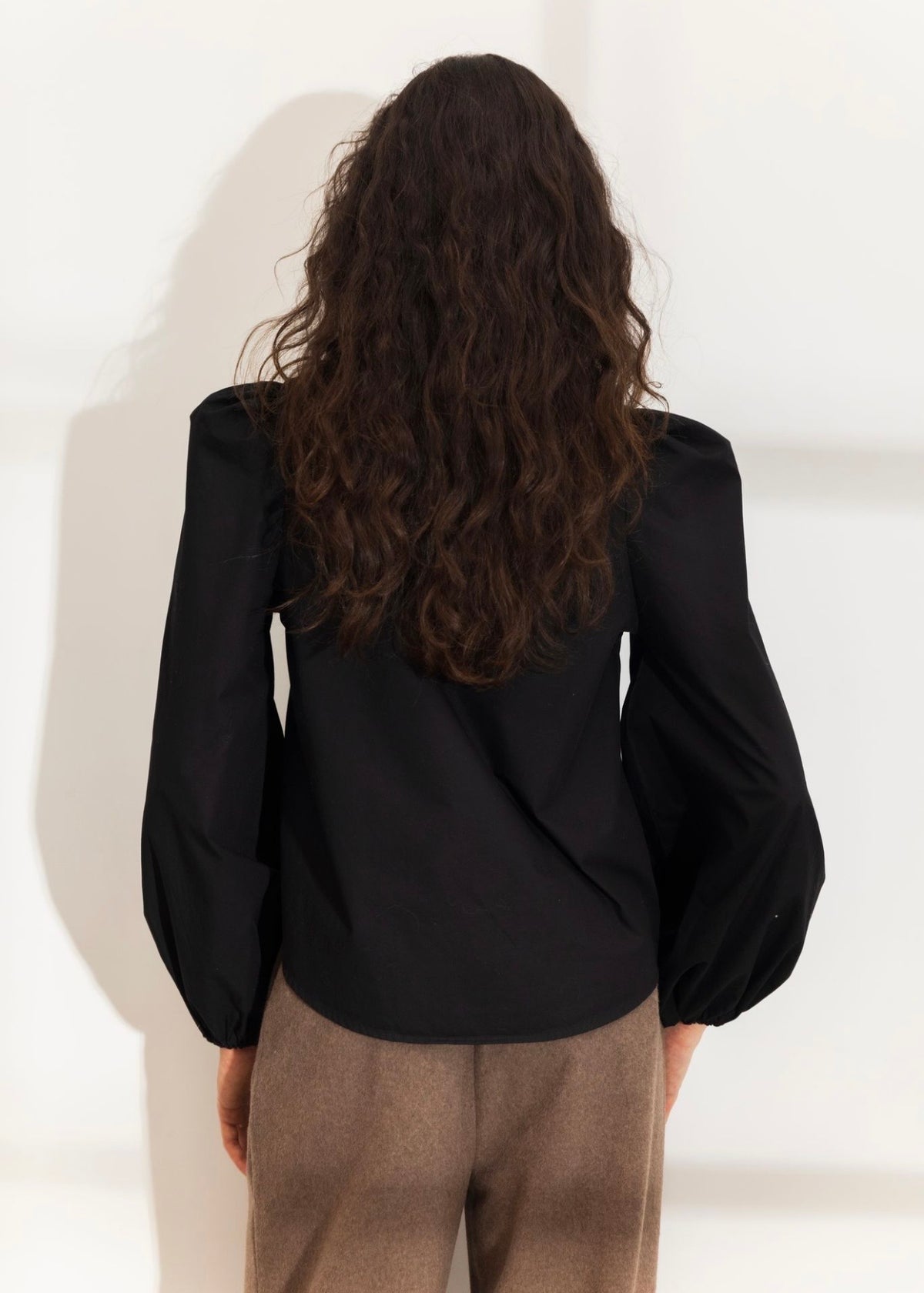 Infinity Blouse Black