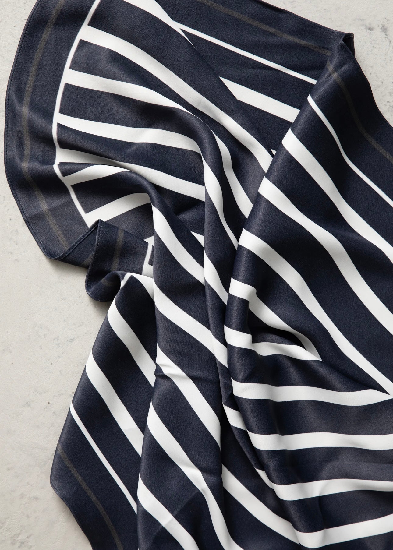 Camilla Pihl Alma scarf - Navy Stripe