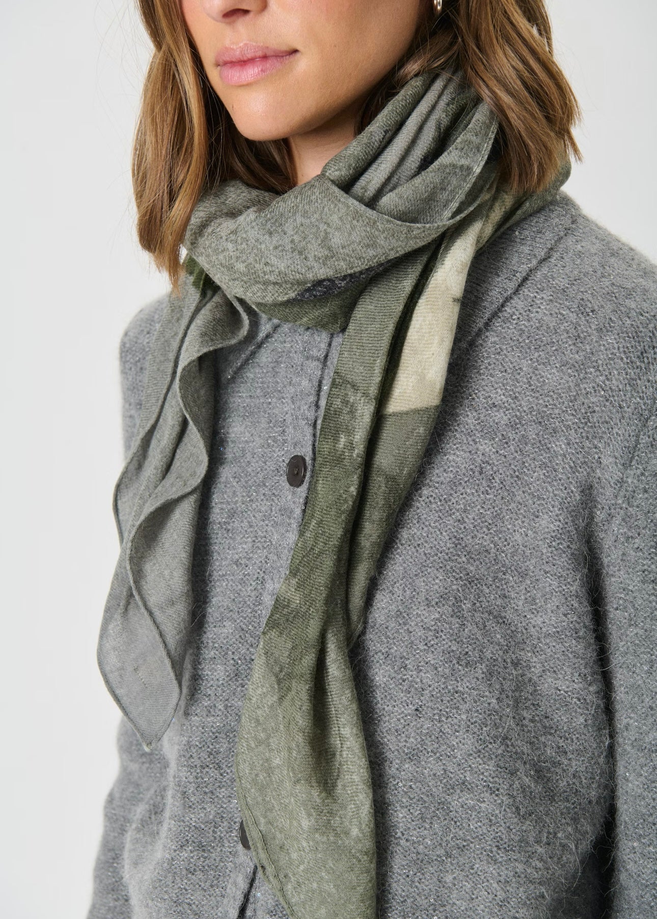 Felisia scarf Rosin Leaf