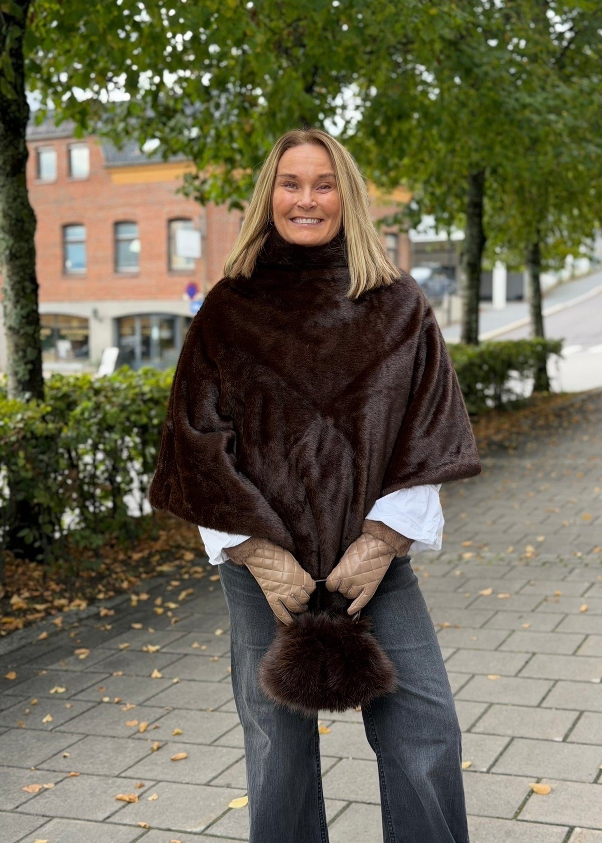 Fuskepels Poncho Mink