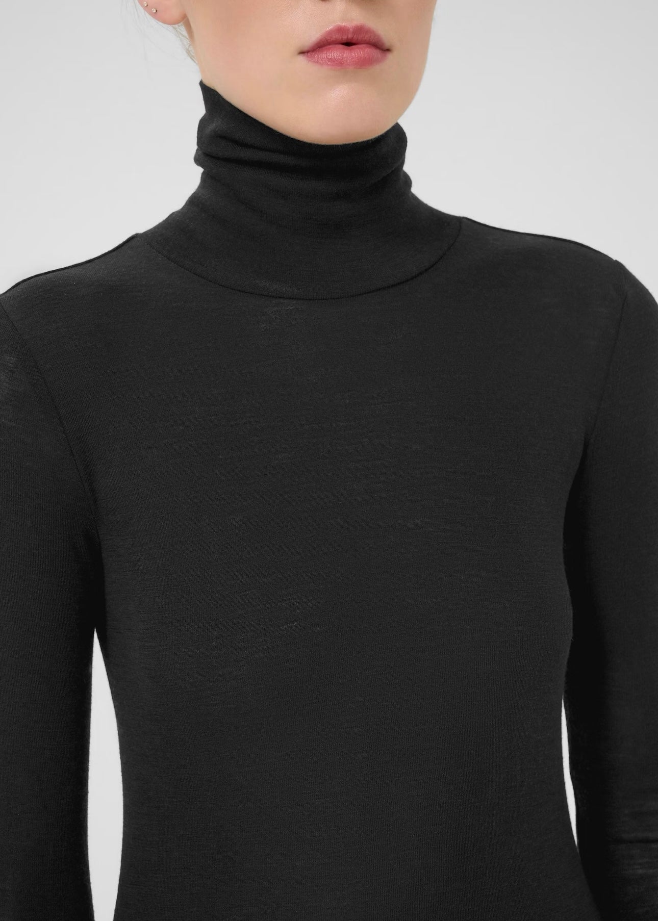 Ninia Wool rollneck Black