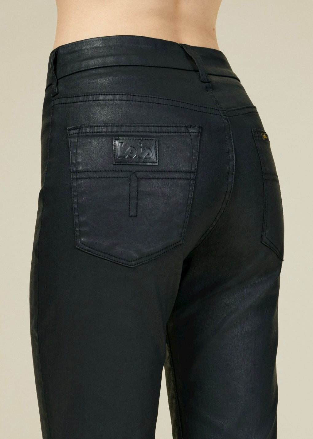 Malena Clean Montana Tonal Black